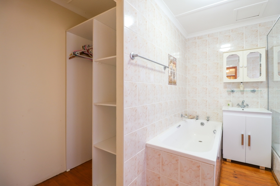 10 Bedroom Property for Sale in Dana Bay Western Cape